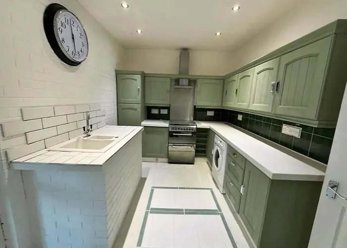 بيت للعطل Monthly Discounts Available - Family - Contractors Lt هاروغايت