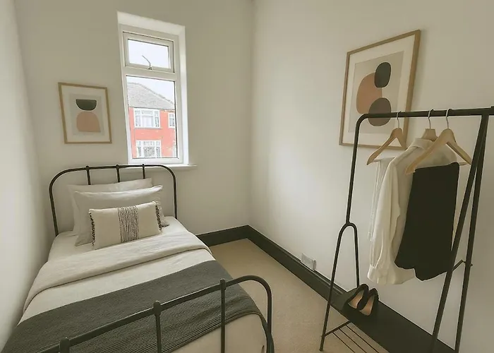 Monthly Discounts Available - Family - Contractors Lt