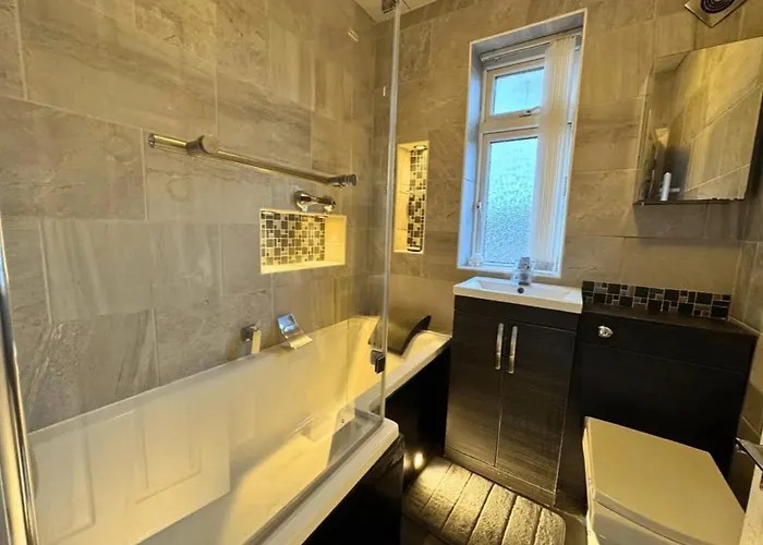 Monthly Discounts Available - Family - Contractors Lt بيت للعطل