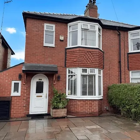 Semesterbostad Monthly Discounts Available - Family - Contractors Lt