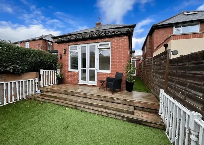 Monthly Discounts Available - Family - Contractors Lt Semesterbostad Harrogate